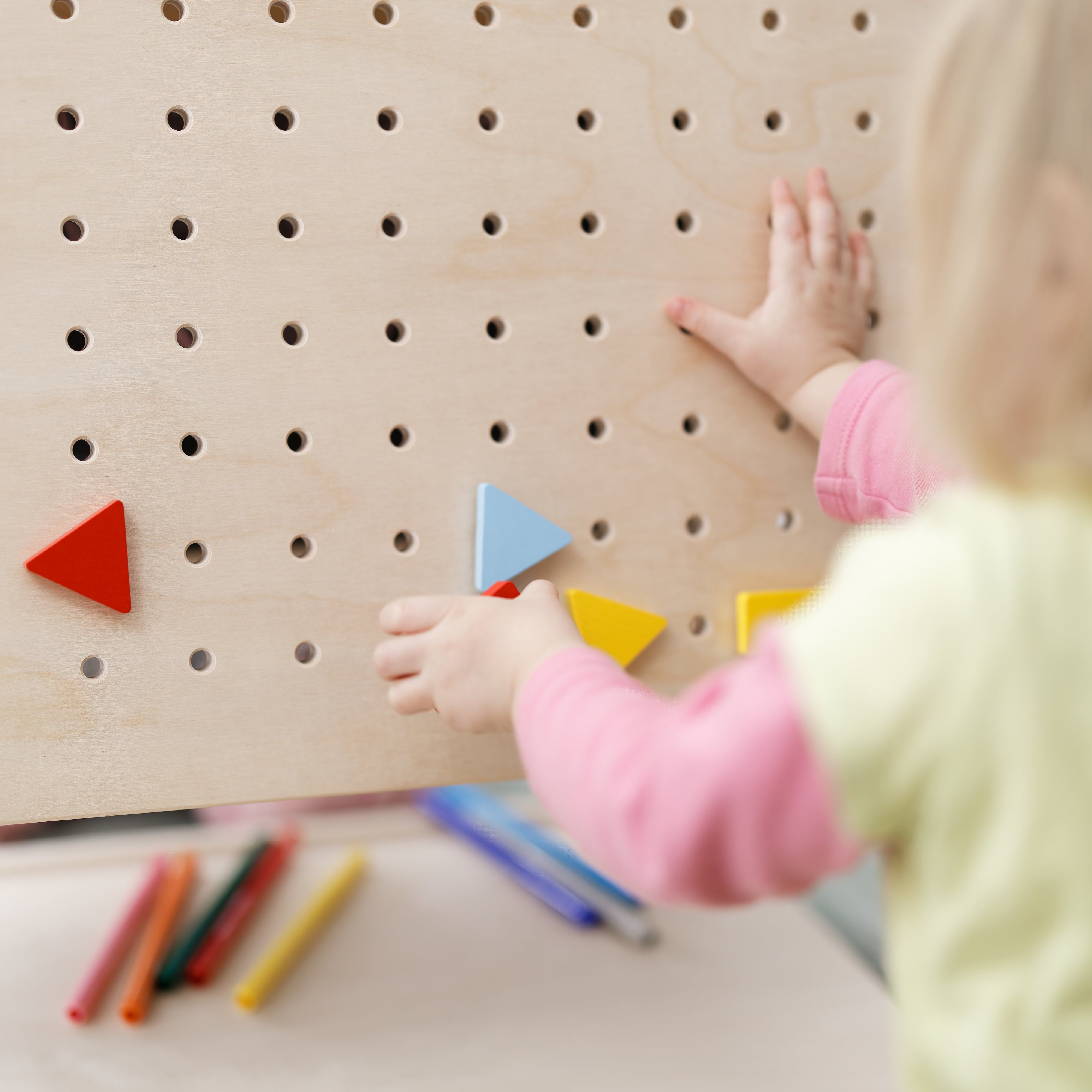 Sicheres Spielzeug für Babys & Kleinkinder – Worauf du achten solltest